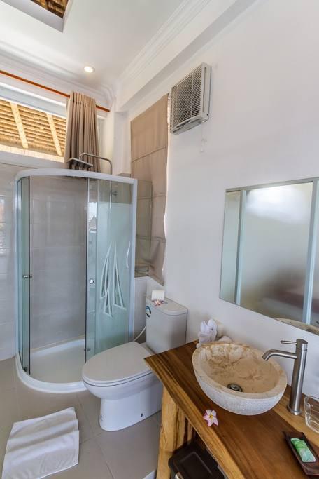 Villa Nyaman (4 Bedrooms) - Photo 3