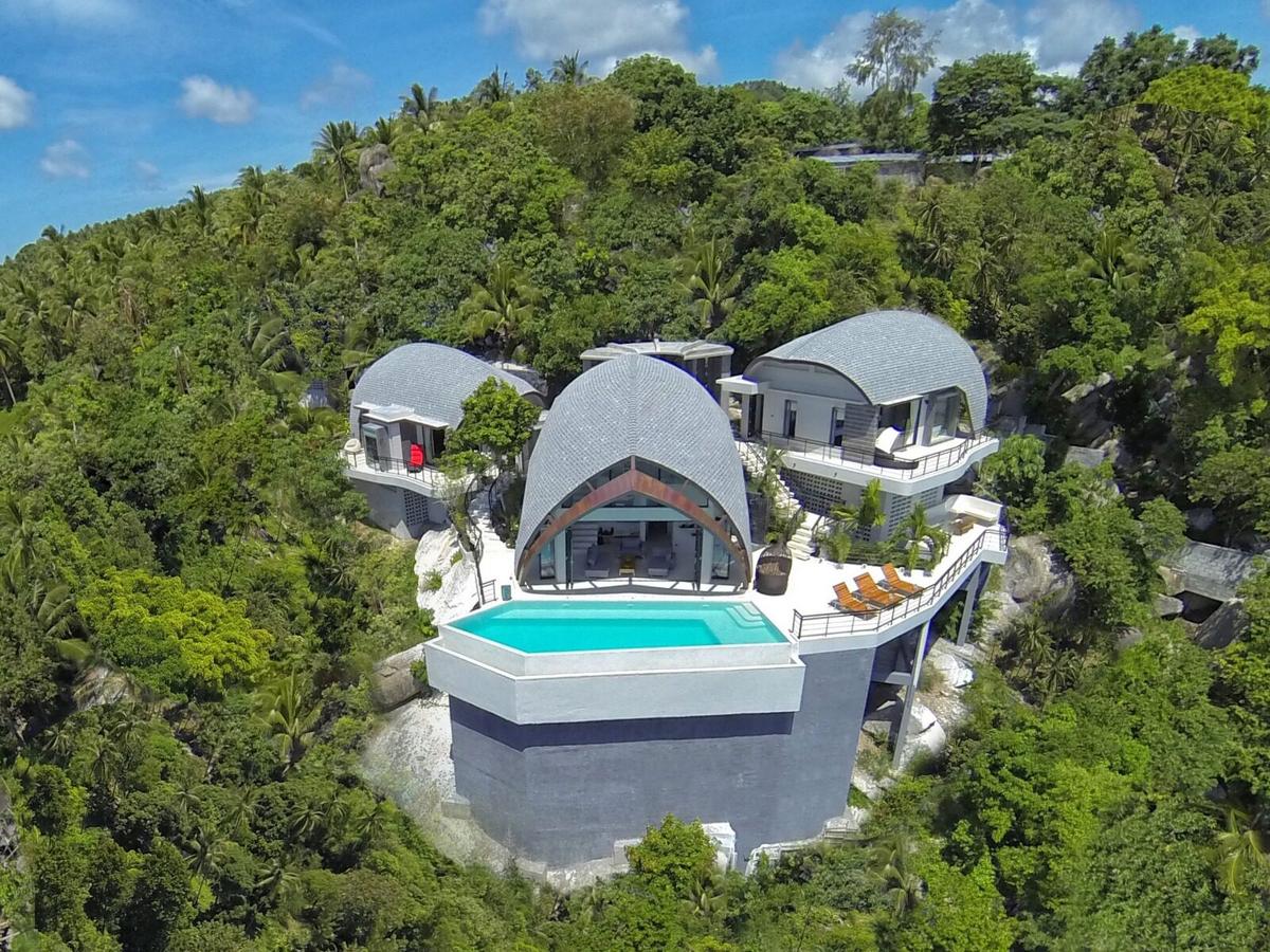 Villa Moon Shadow