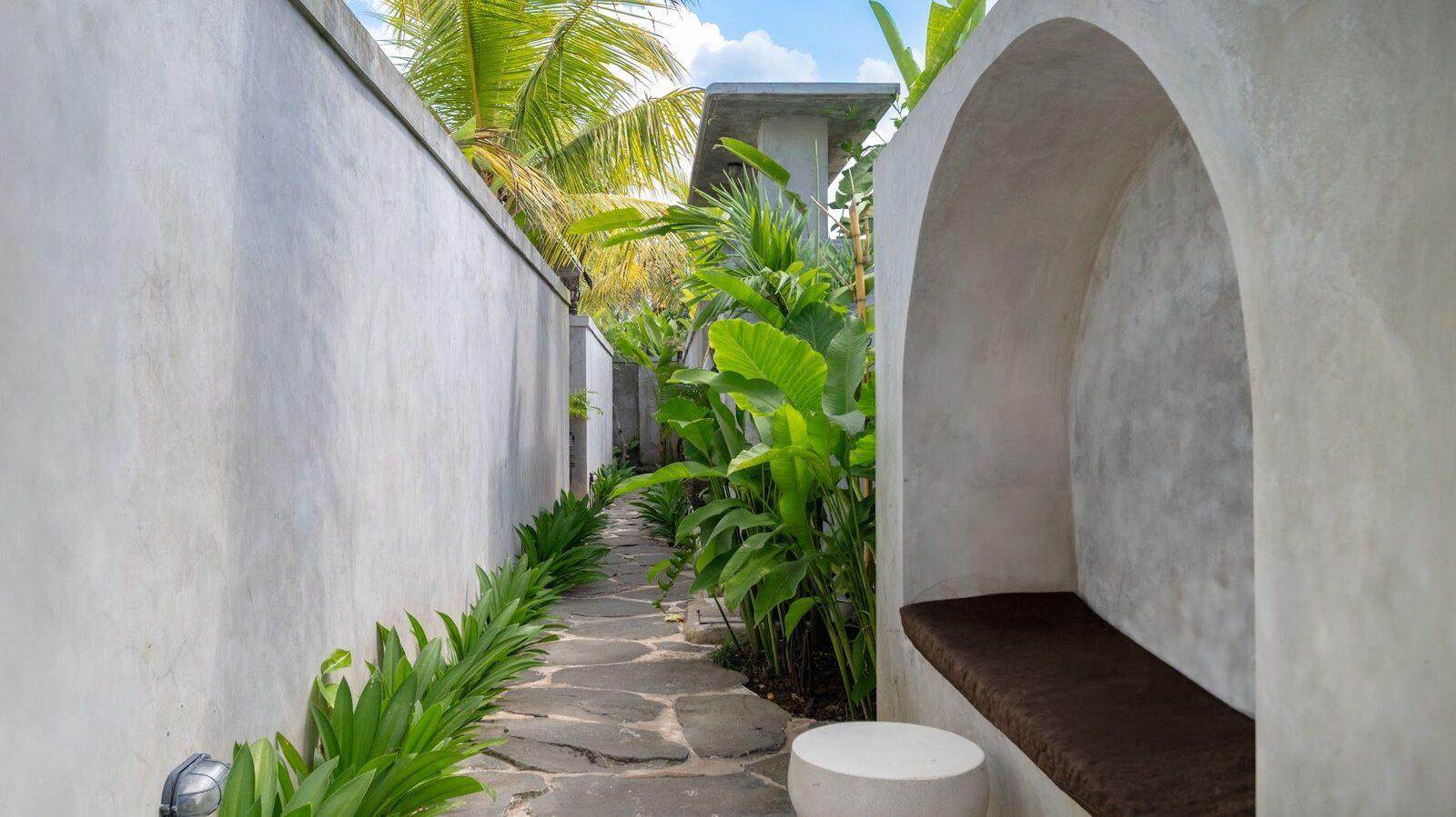 Loona Palm Villa 2 - Photo 5