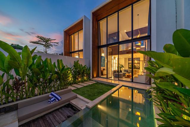 Air Villa - exterior and pool