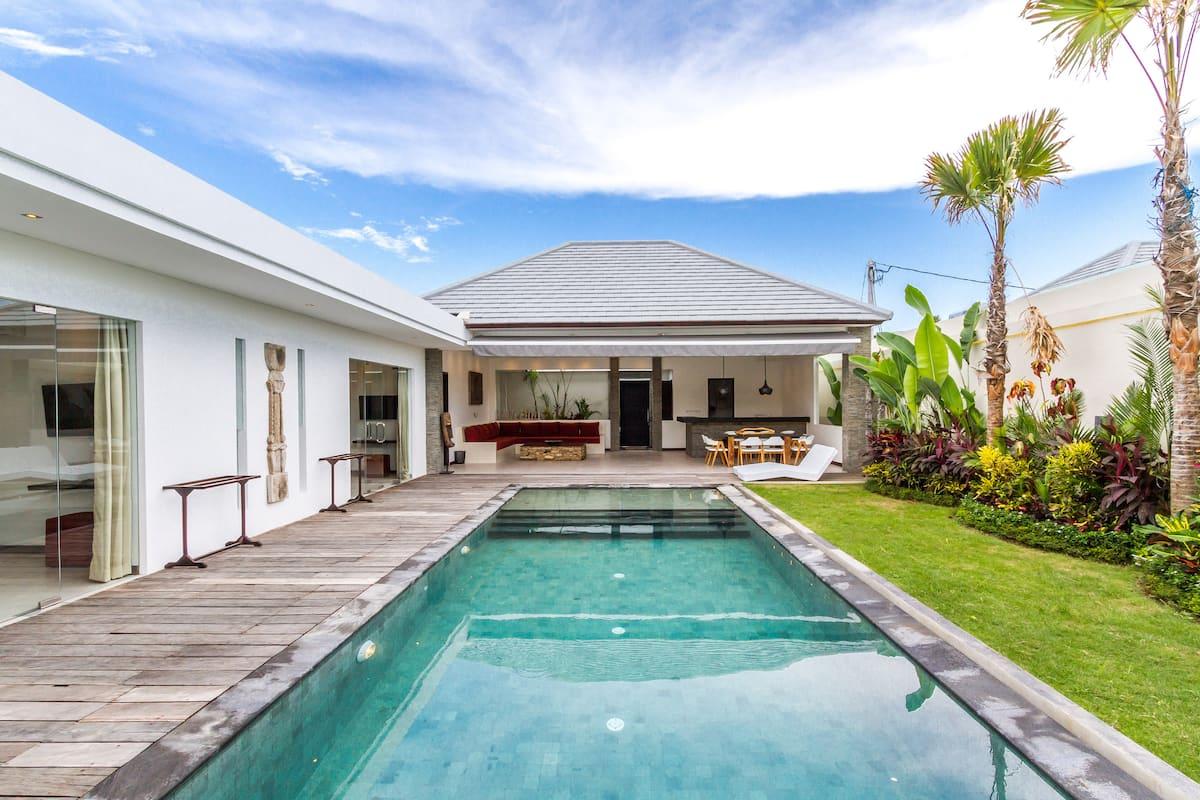 Villa Saha - Photo 1