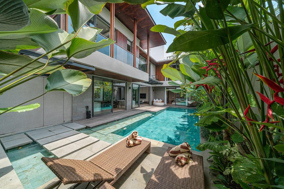 Villa Daun Berawa - Photo 1