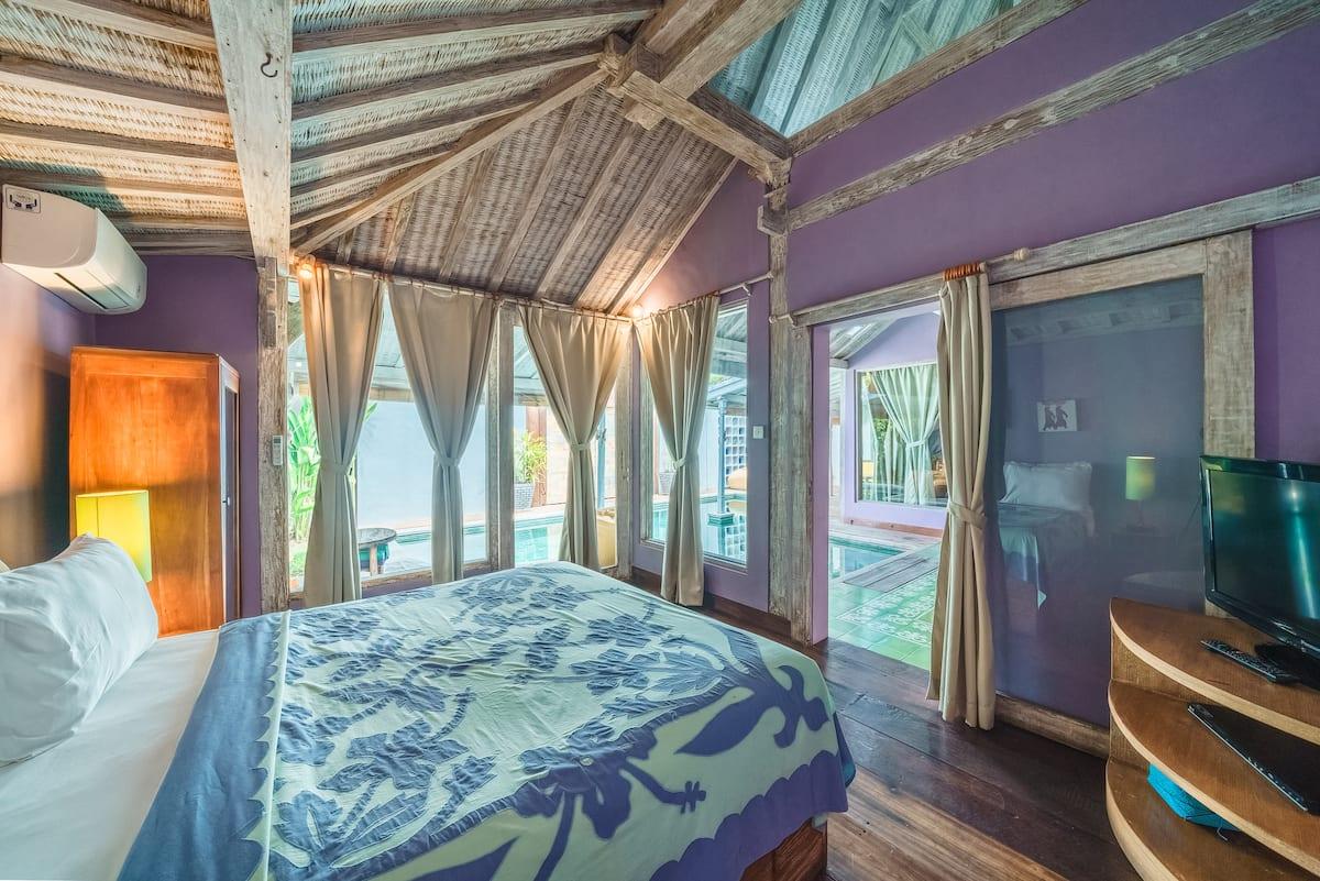 Villa West - Photo 2