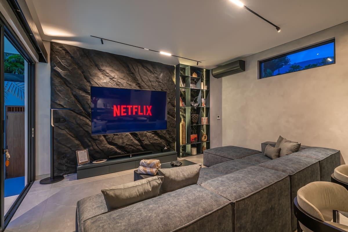 Under the Palms - Photo 4