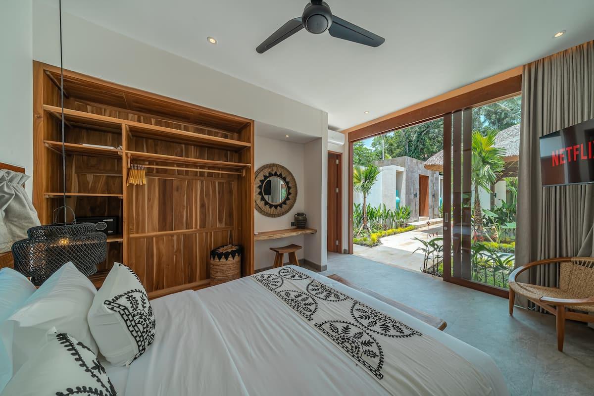 Chilling Monkeys - Photo 8