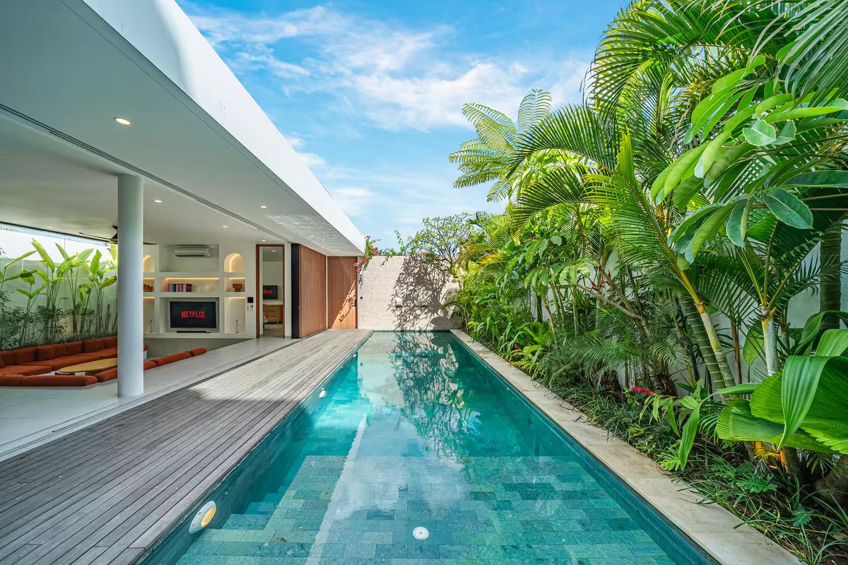 Uluwatu Tropical Estate