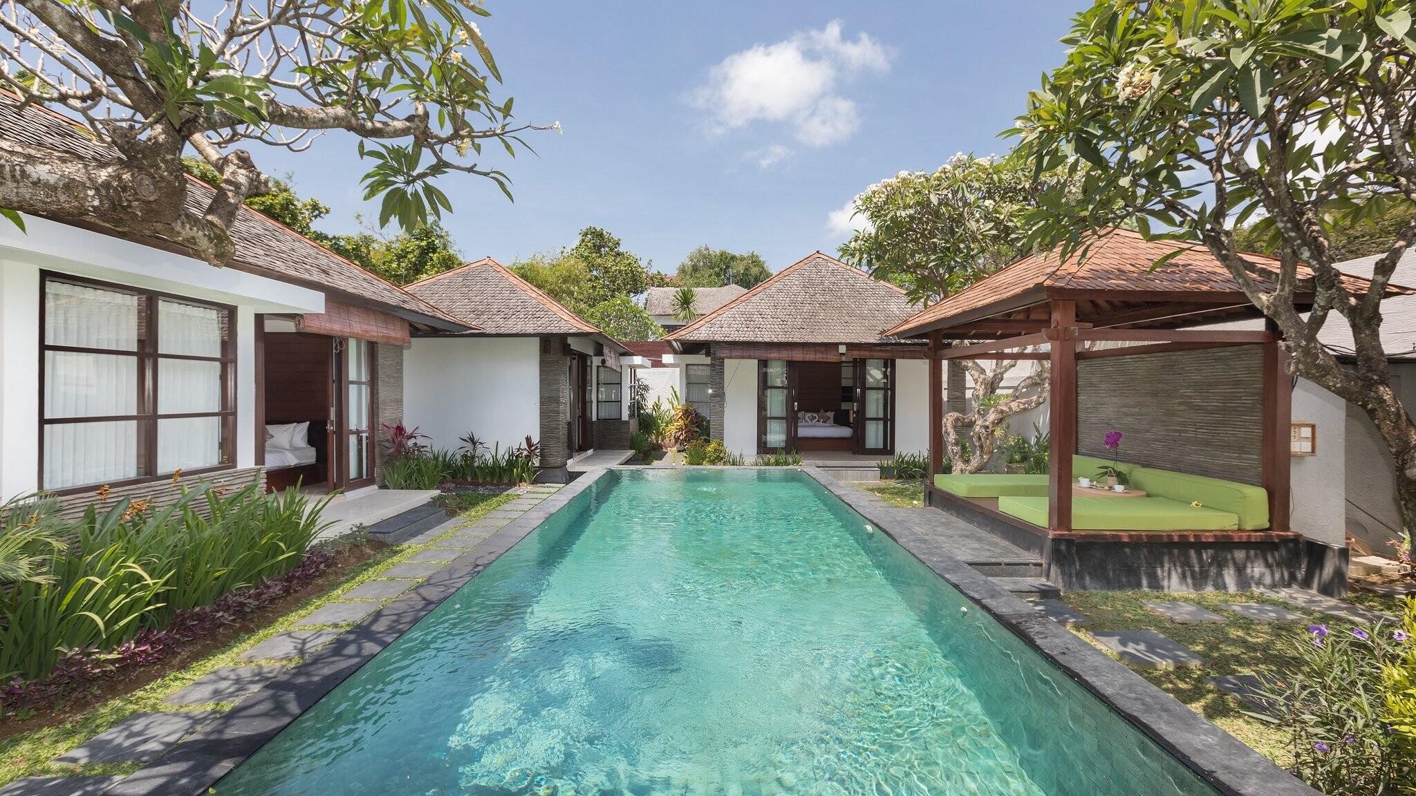 Villa Litera Seminyak - Photo 2