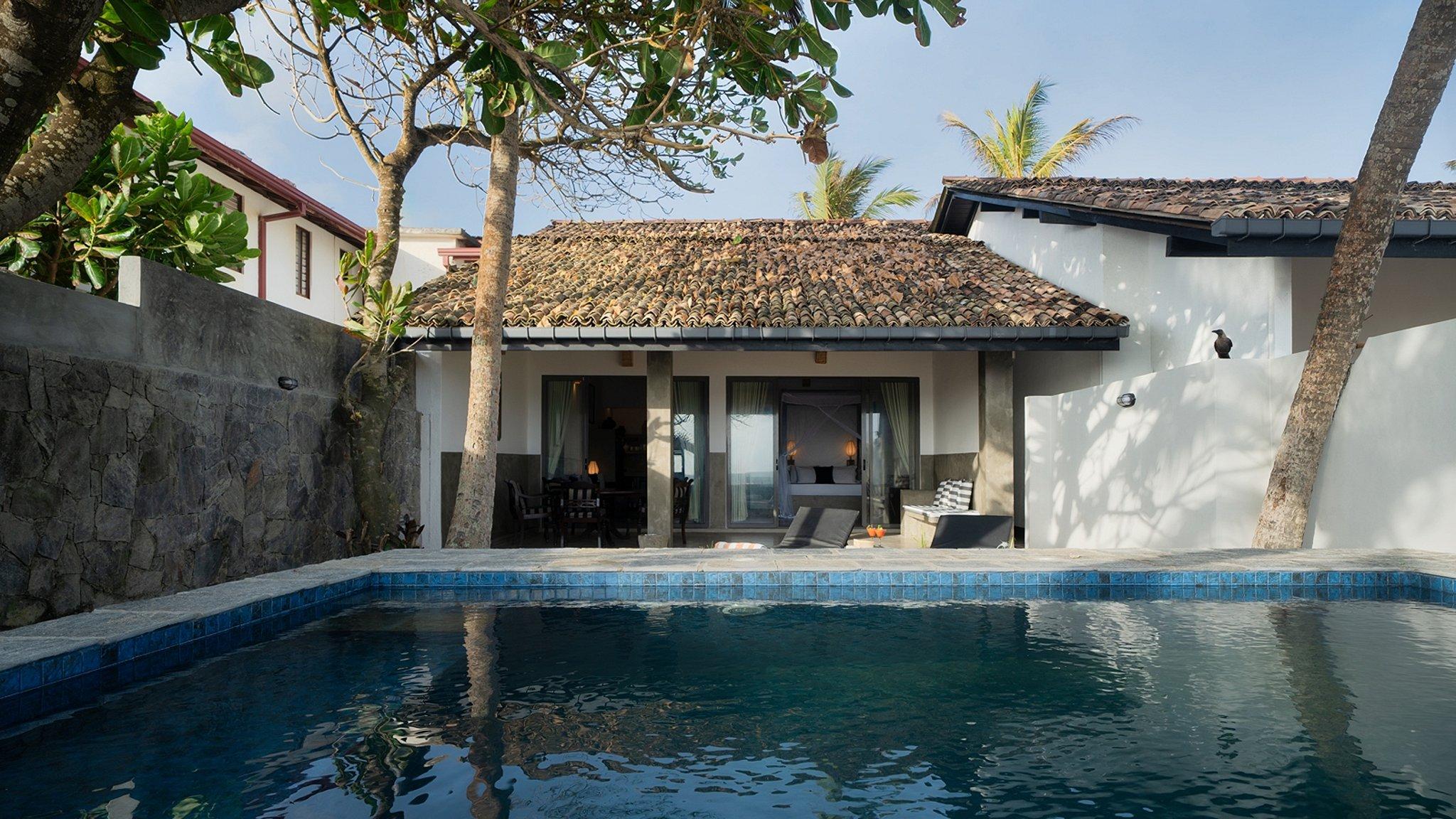 Red Parrot Beach Villa - Photo 3