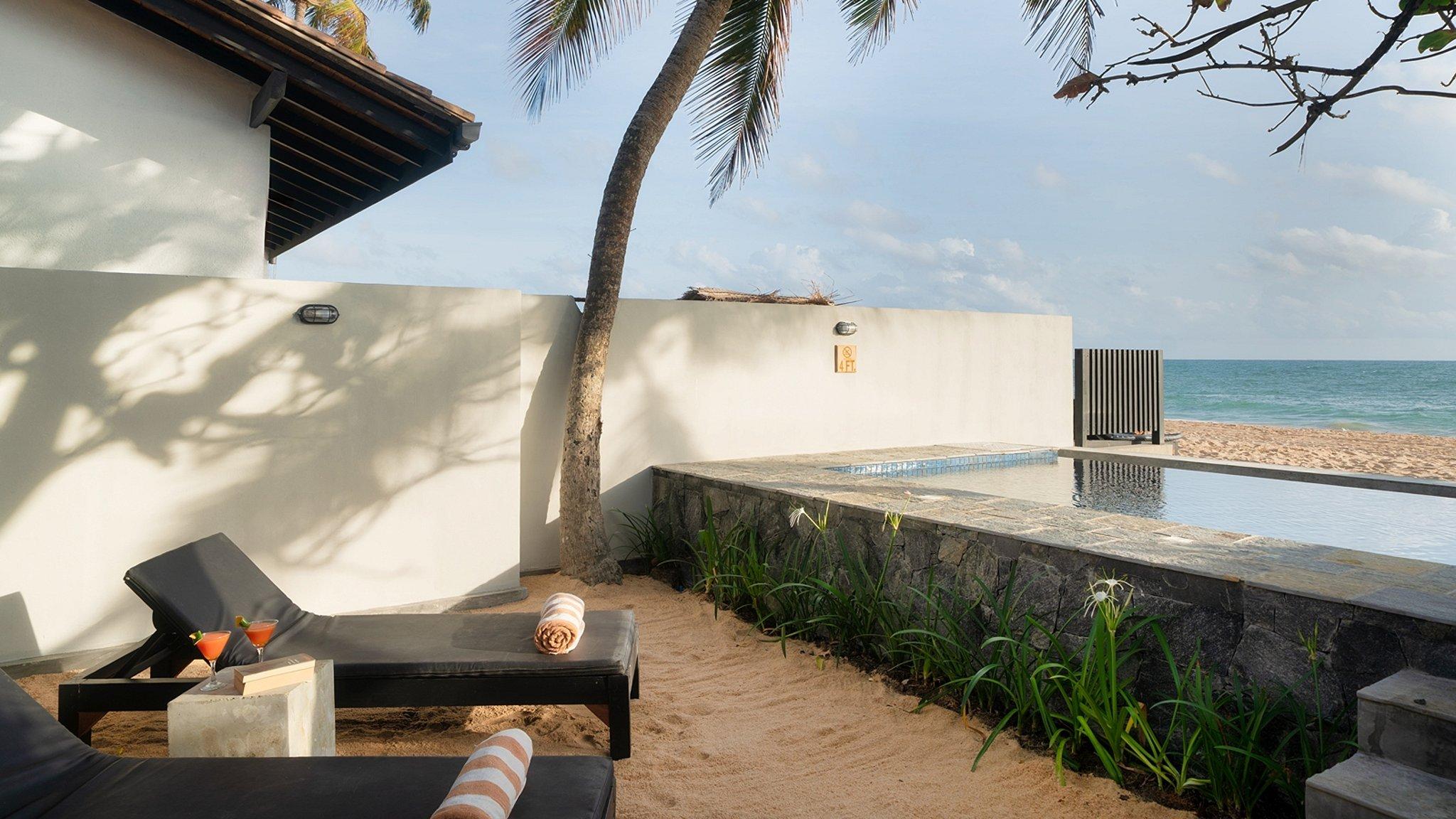 Red Parrot Beach Villa - Photo 8