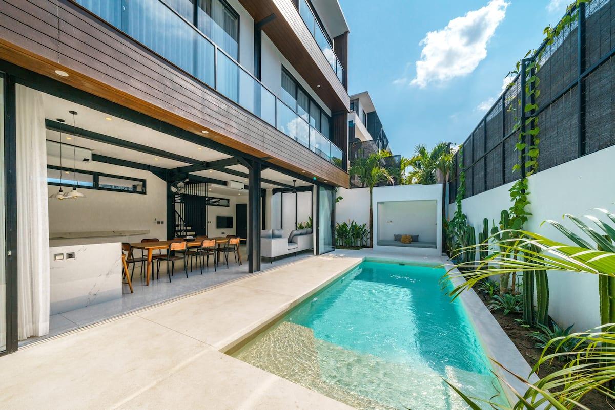 Villa Vantage 7