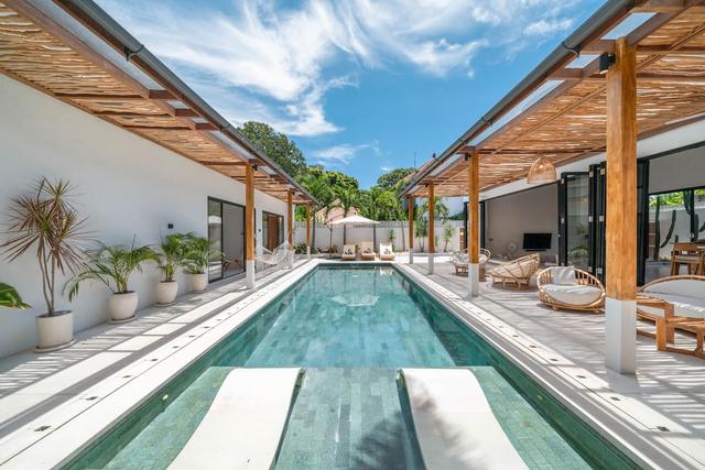 Villa Siang - exterior and pool