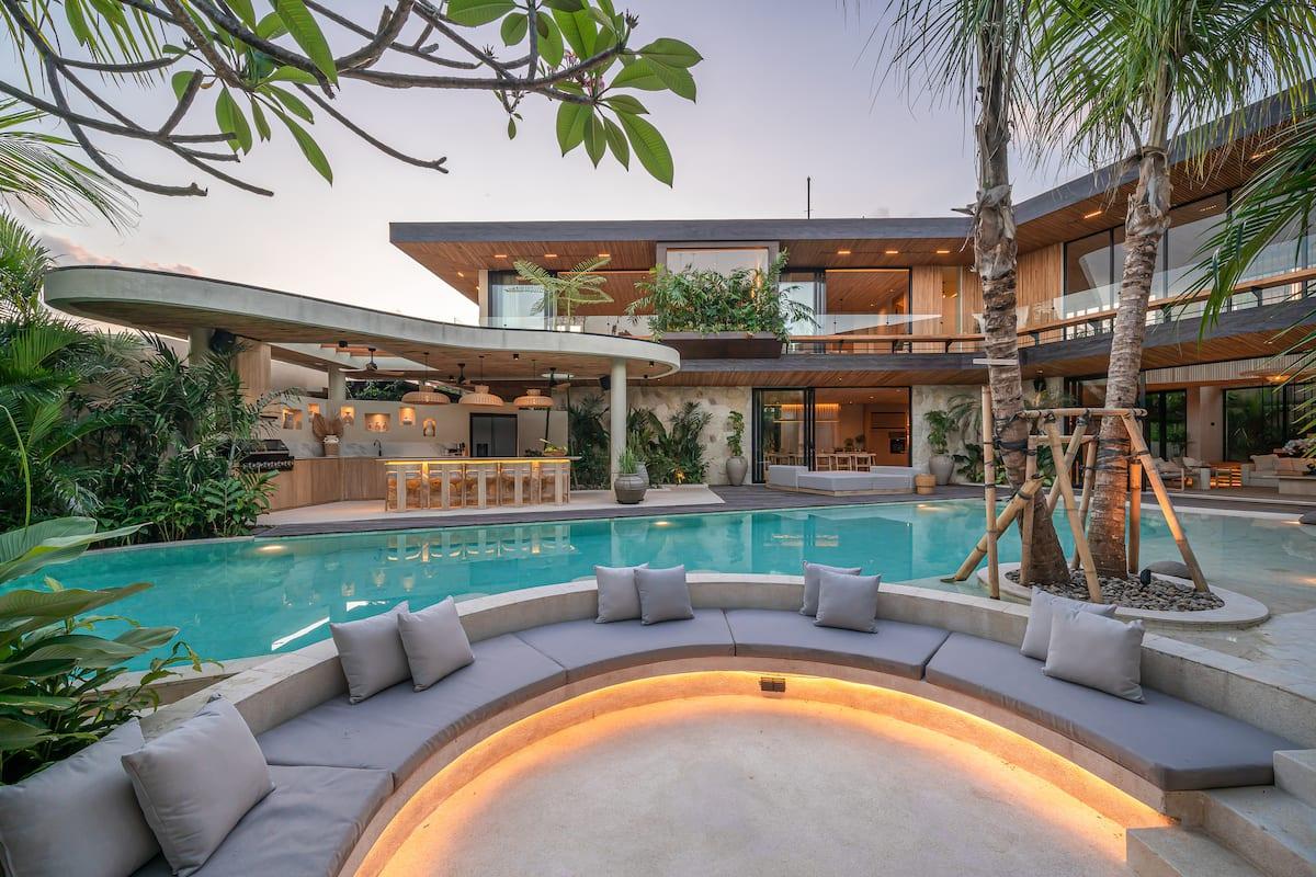 Umalas Masterpiece Villa - Photo 4