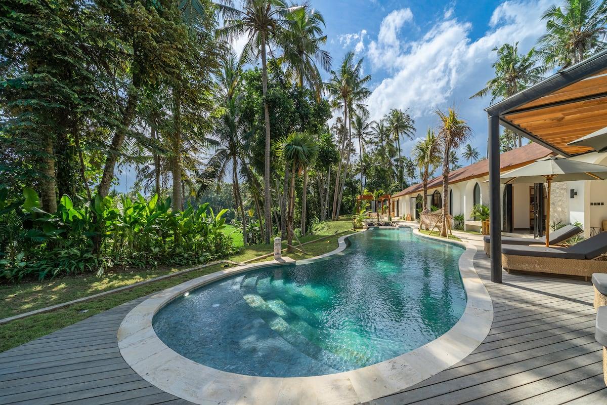 Rumah Gemuruh Villa - Photo 1