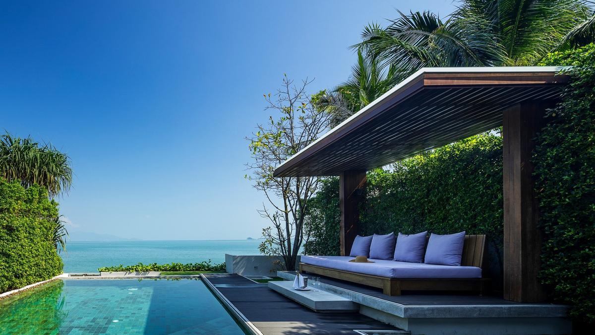Celes Beachfront Pool Suite