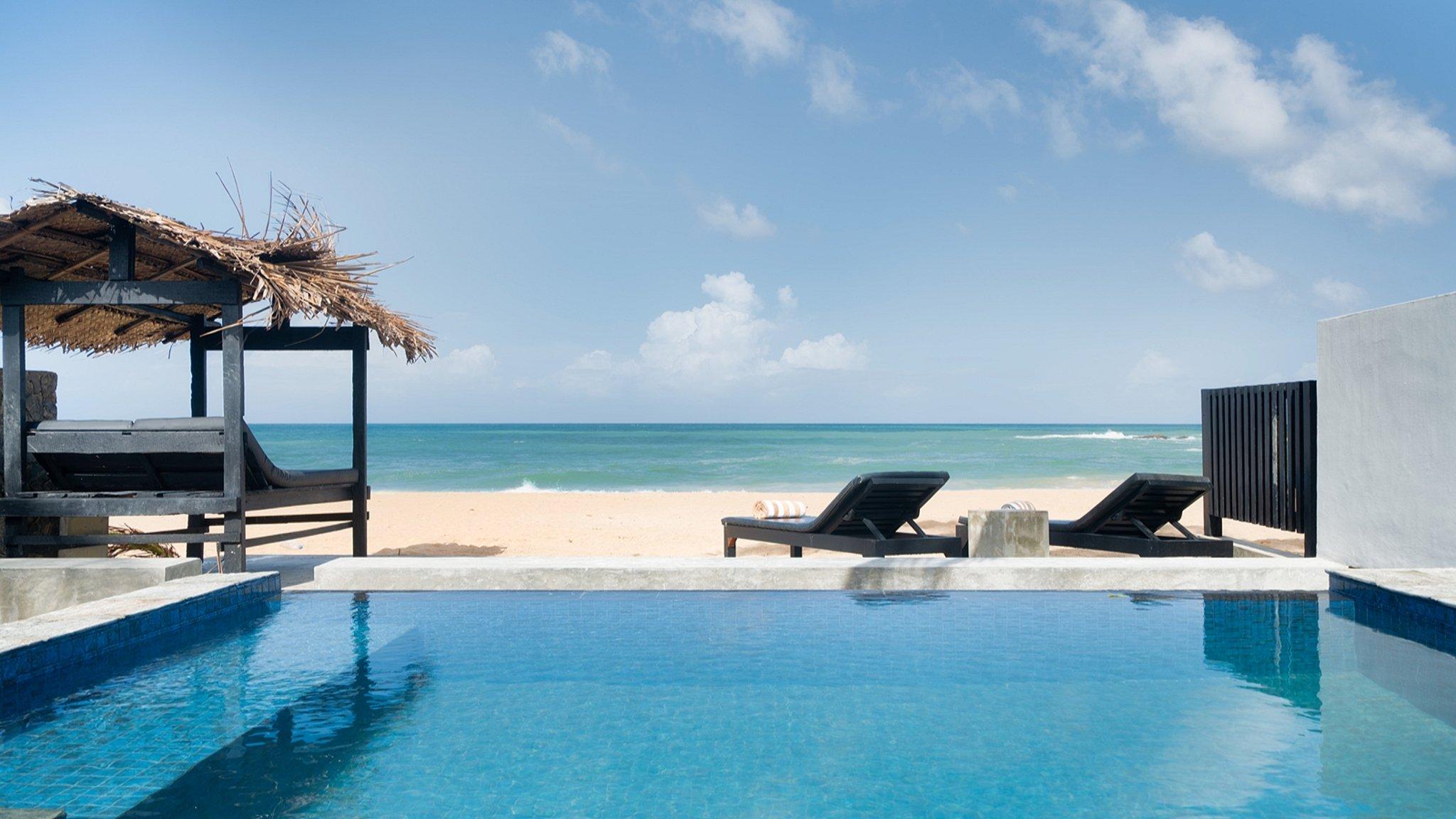 Blue Parrot Beach Villa
