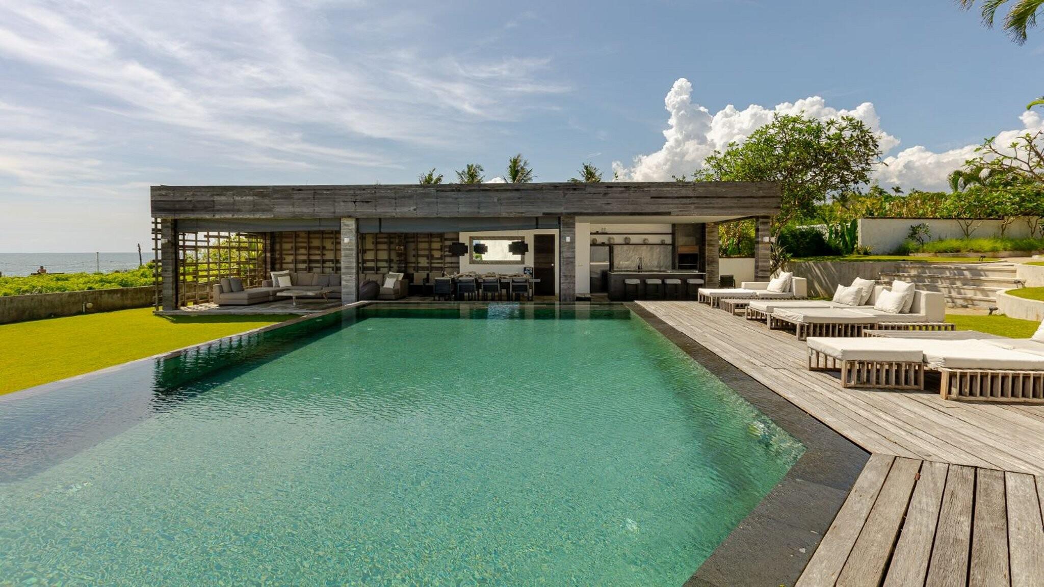 The Beach Villa Cemagi - Photo 1