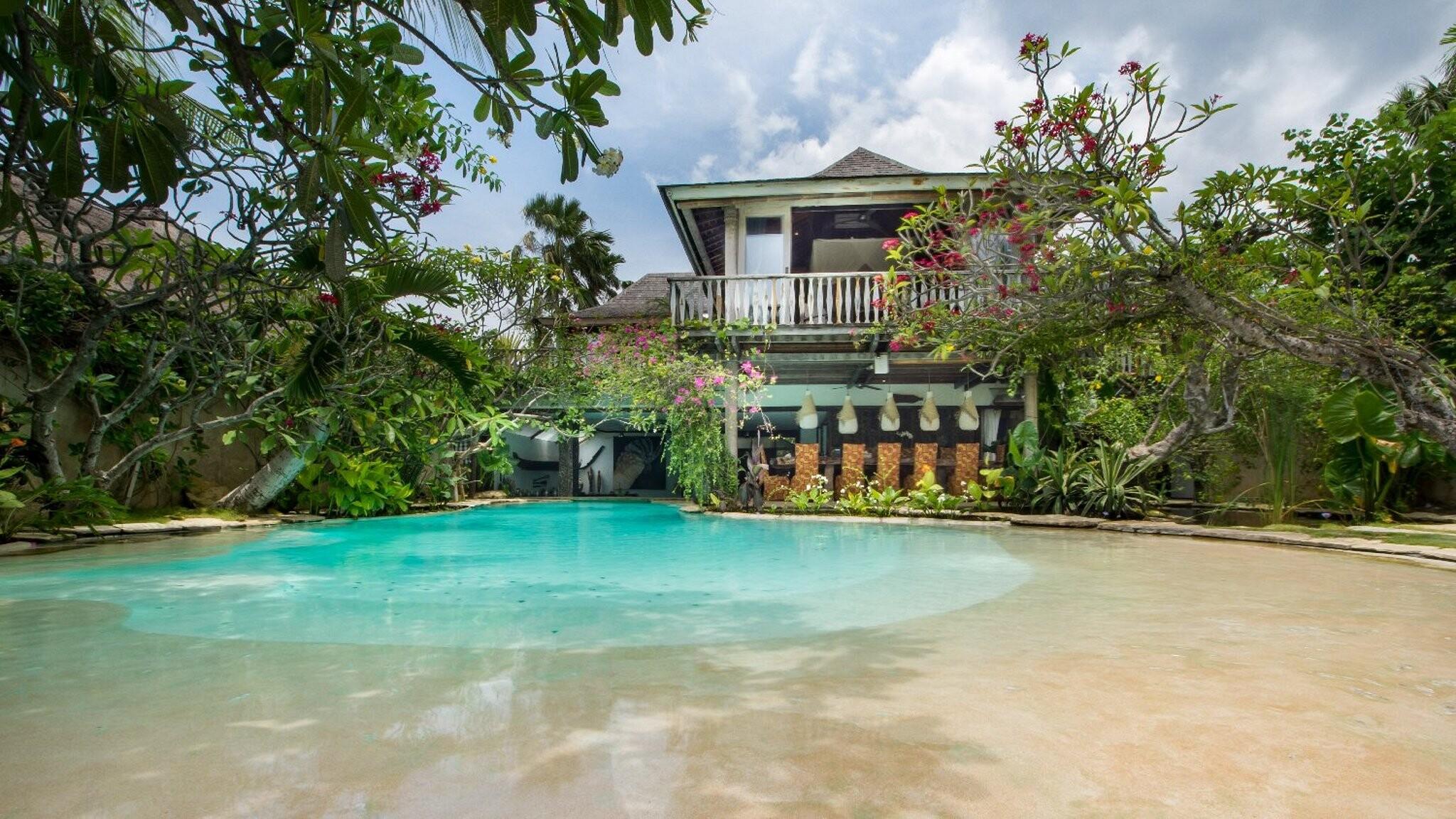 Villa Phinisi - Photo 1