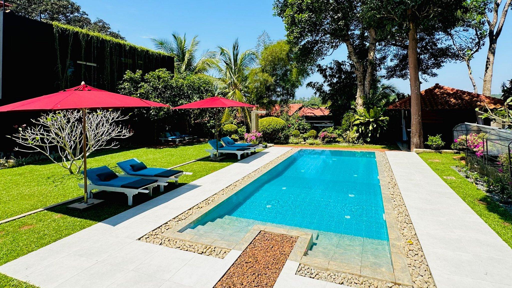 Ellies House - Photo 2
