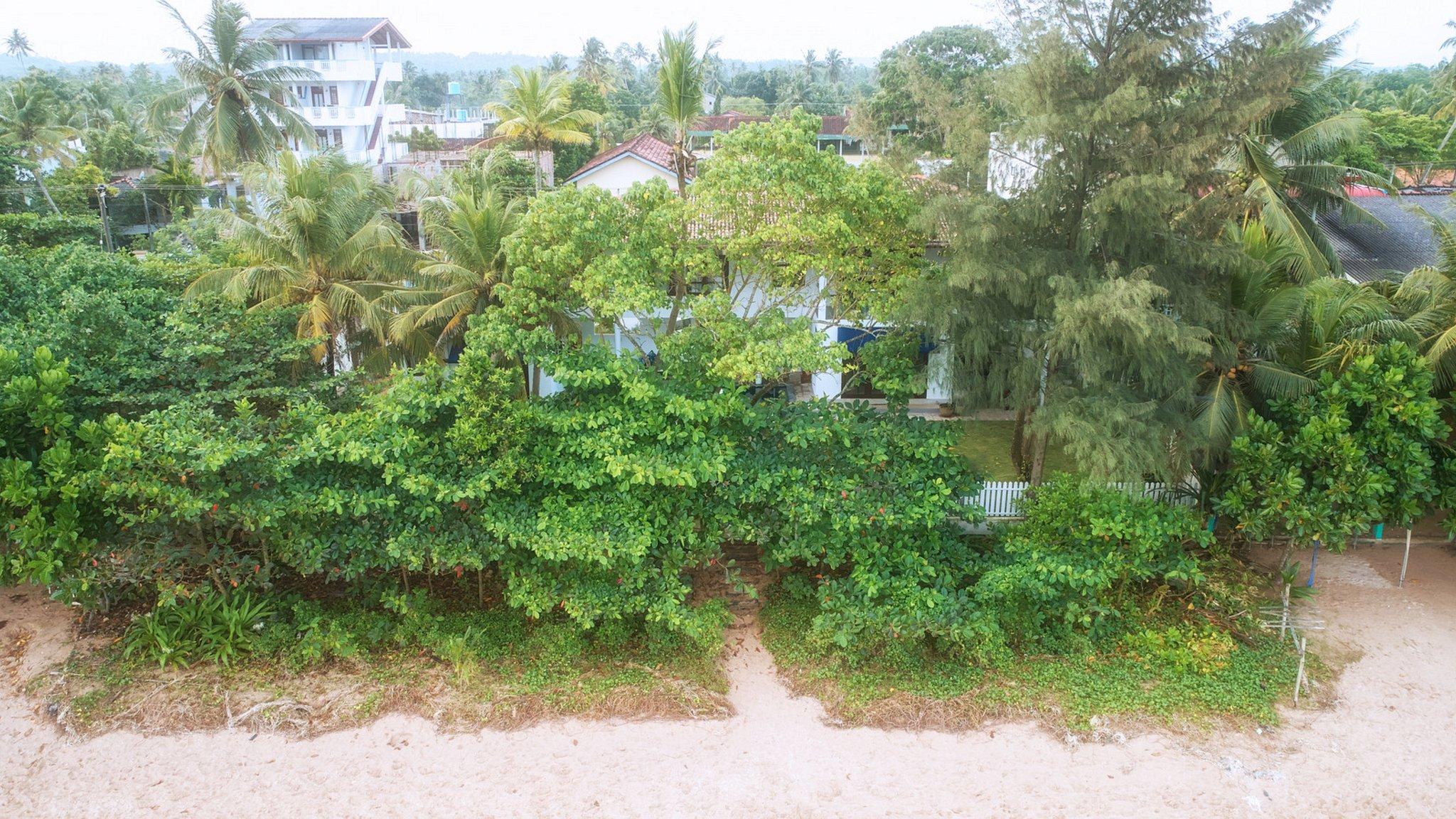 August Beach House - Photo 2