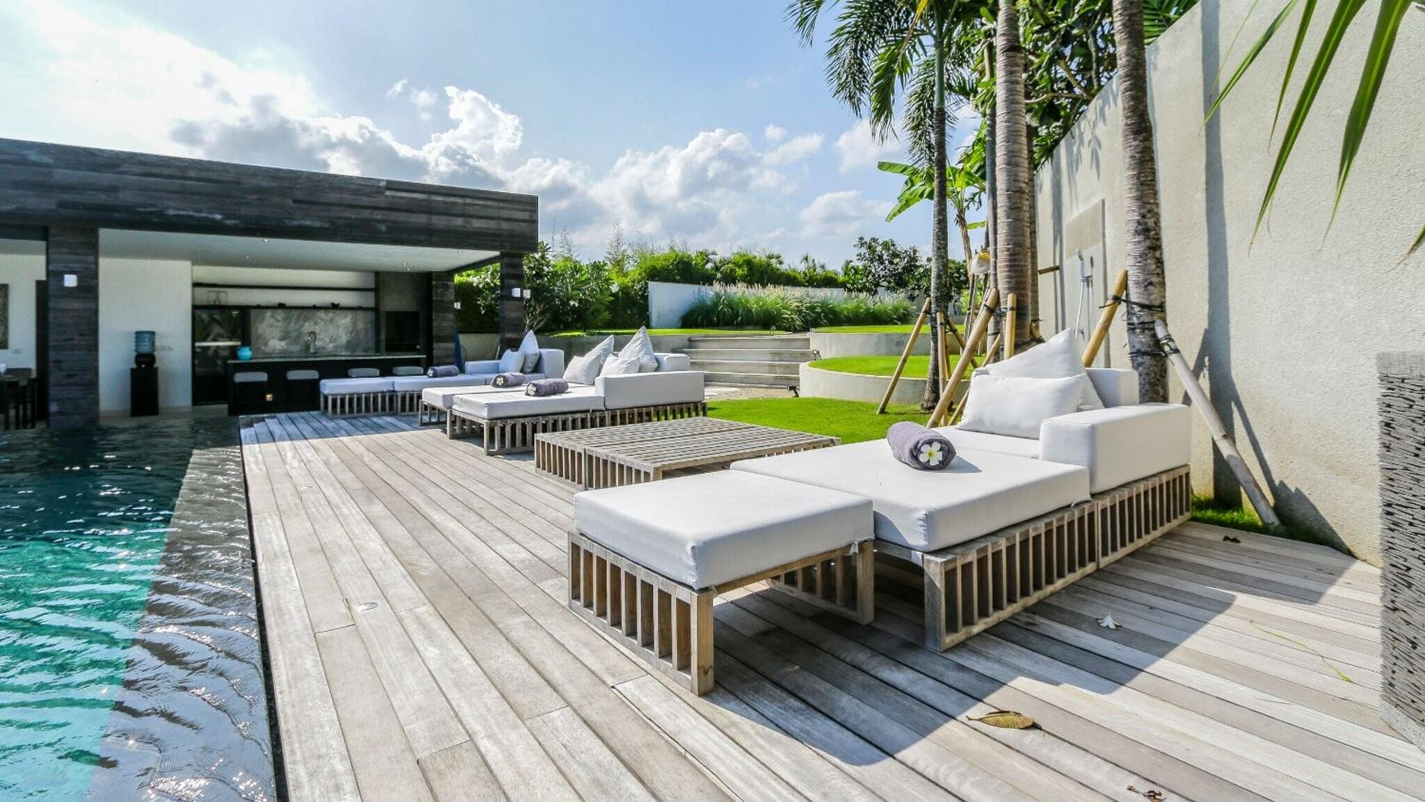 The Beach Villa Cemagi - Photo 2