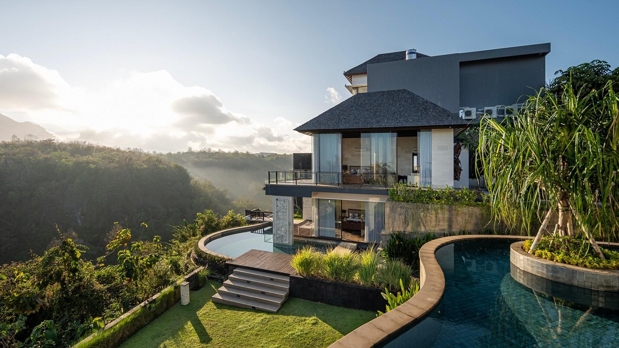 By The Cliff Villa - Photo 3