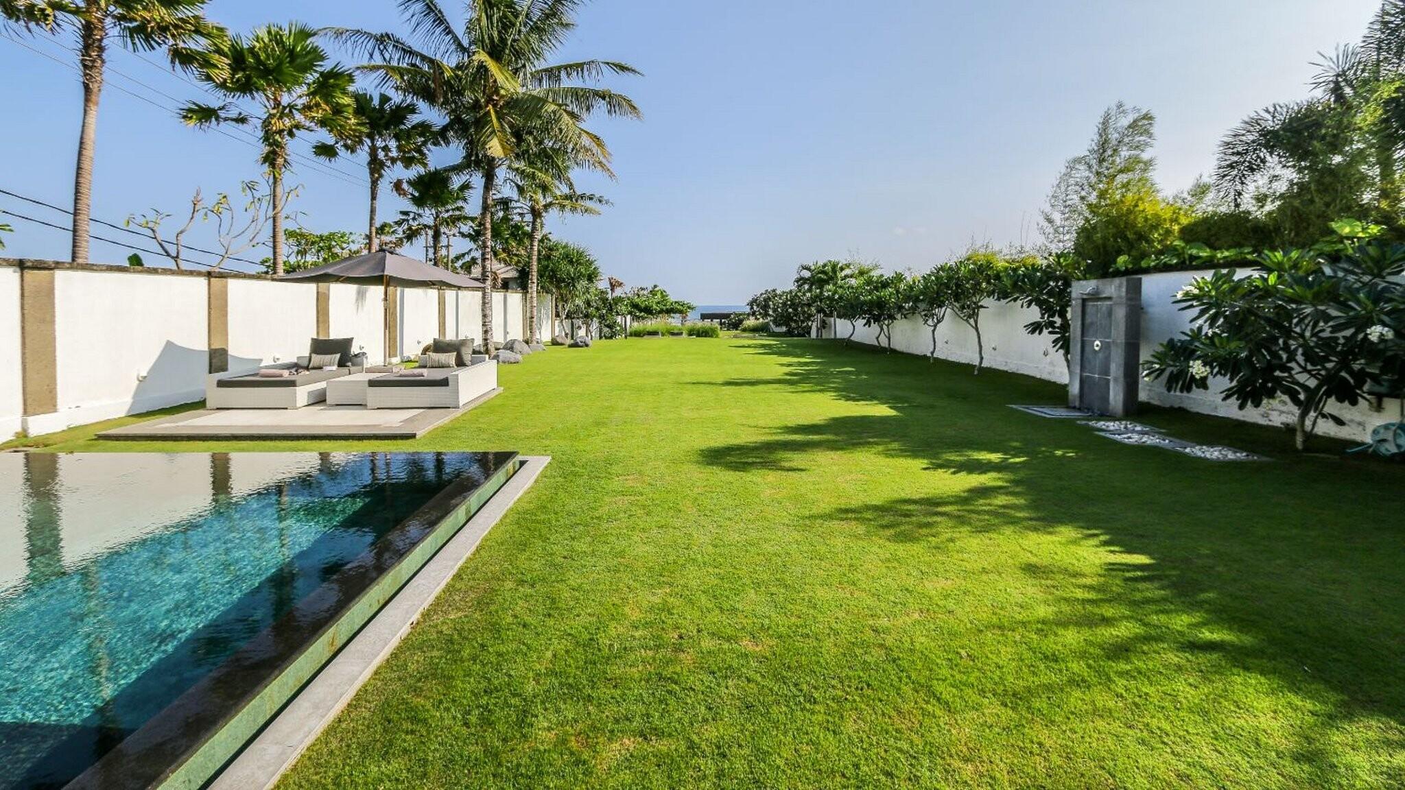 The Beach Villa Cemagi - Photo 4