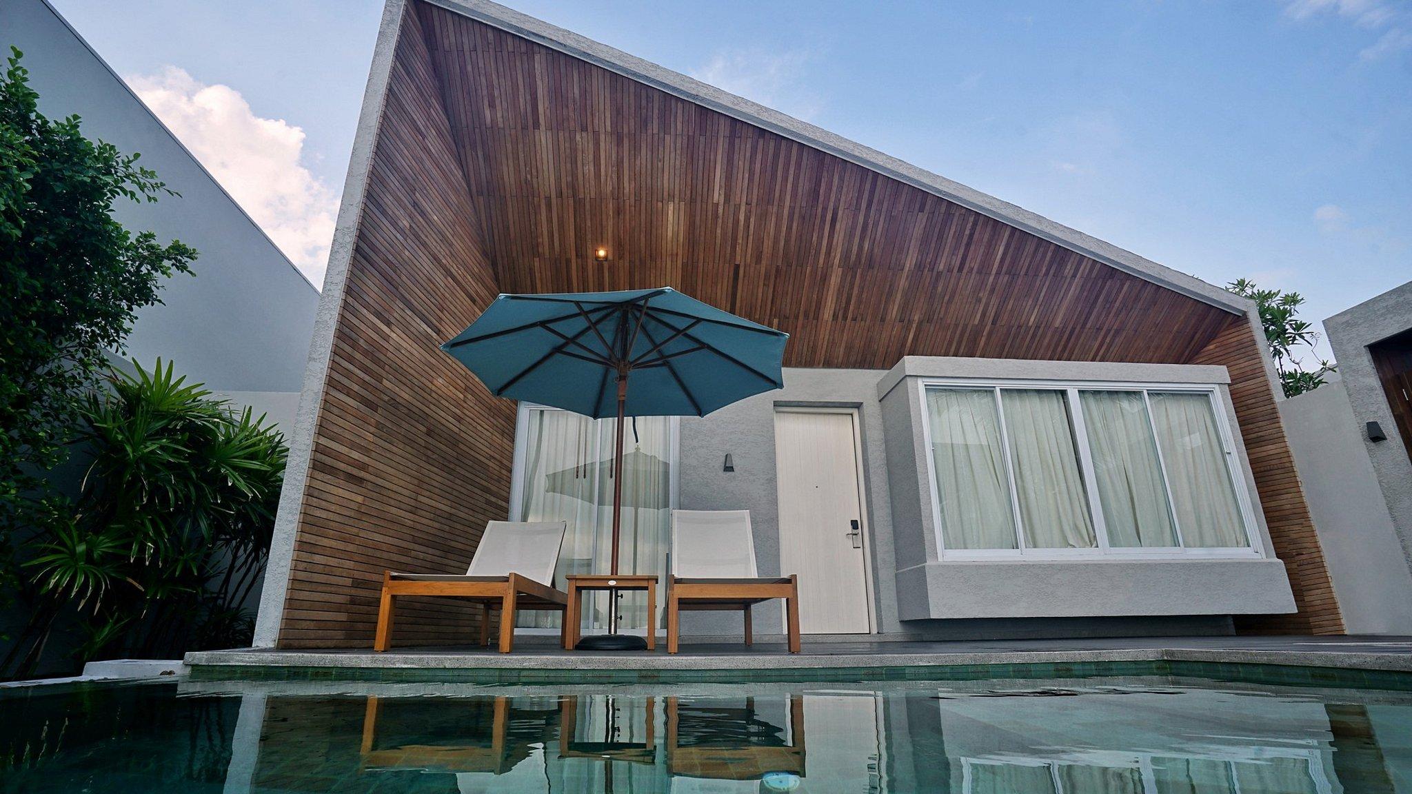 Celes Beachfront Pool Suite - Photo 6