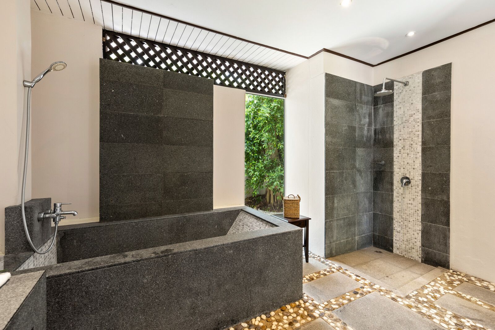 Lipa Talay Valaya Blue - Image 15