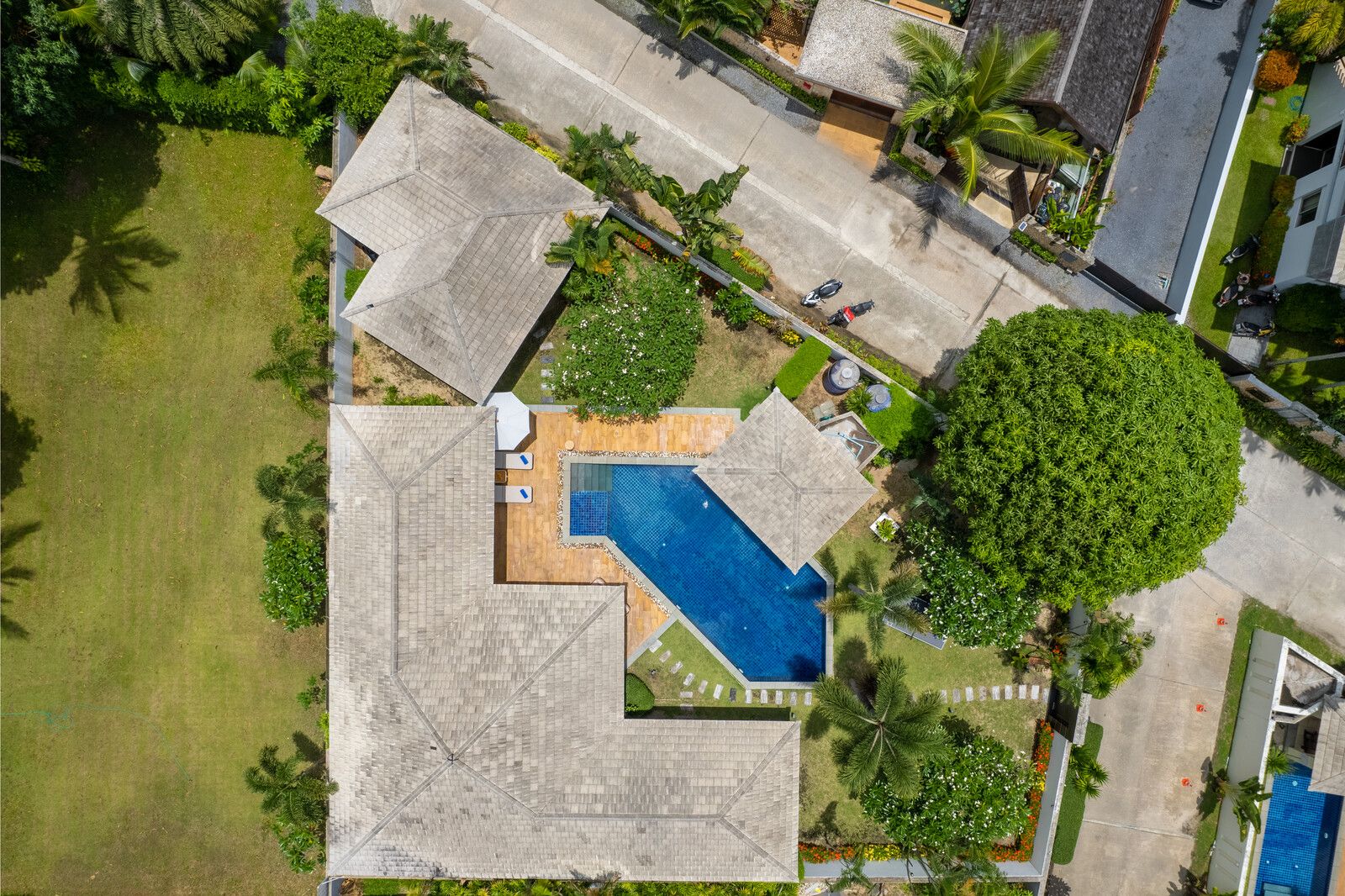 Lipa Talay Valaya Blue - Image 16