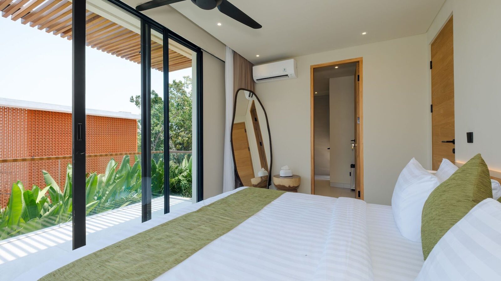 Loona Palm Seseh 1 - Image 13