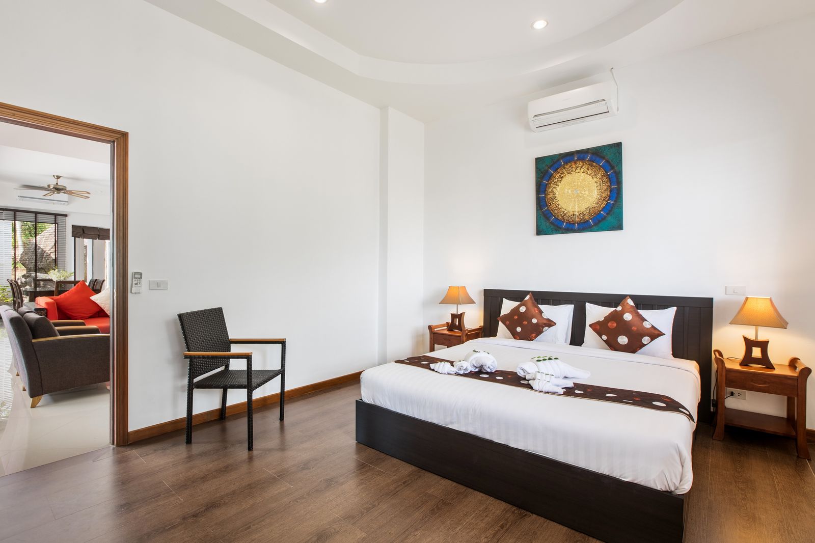 Sunny Banks - Image 20