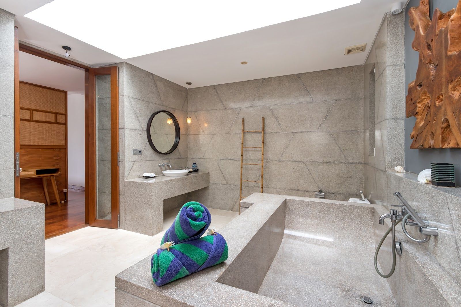 The Chands Delapan - Image 18