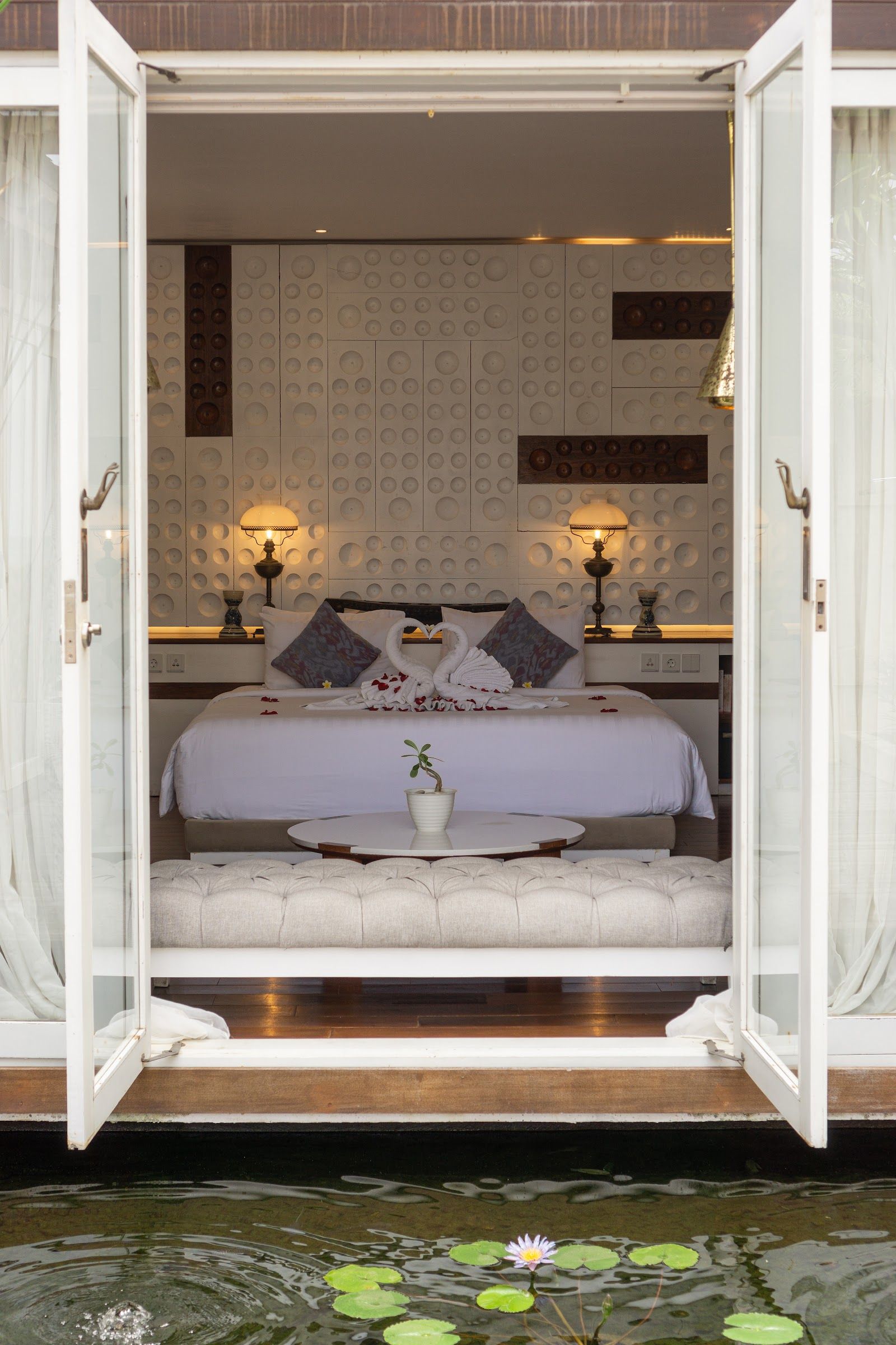 The Chands Enam - Image 17