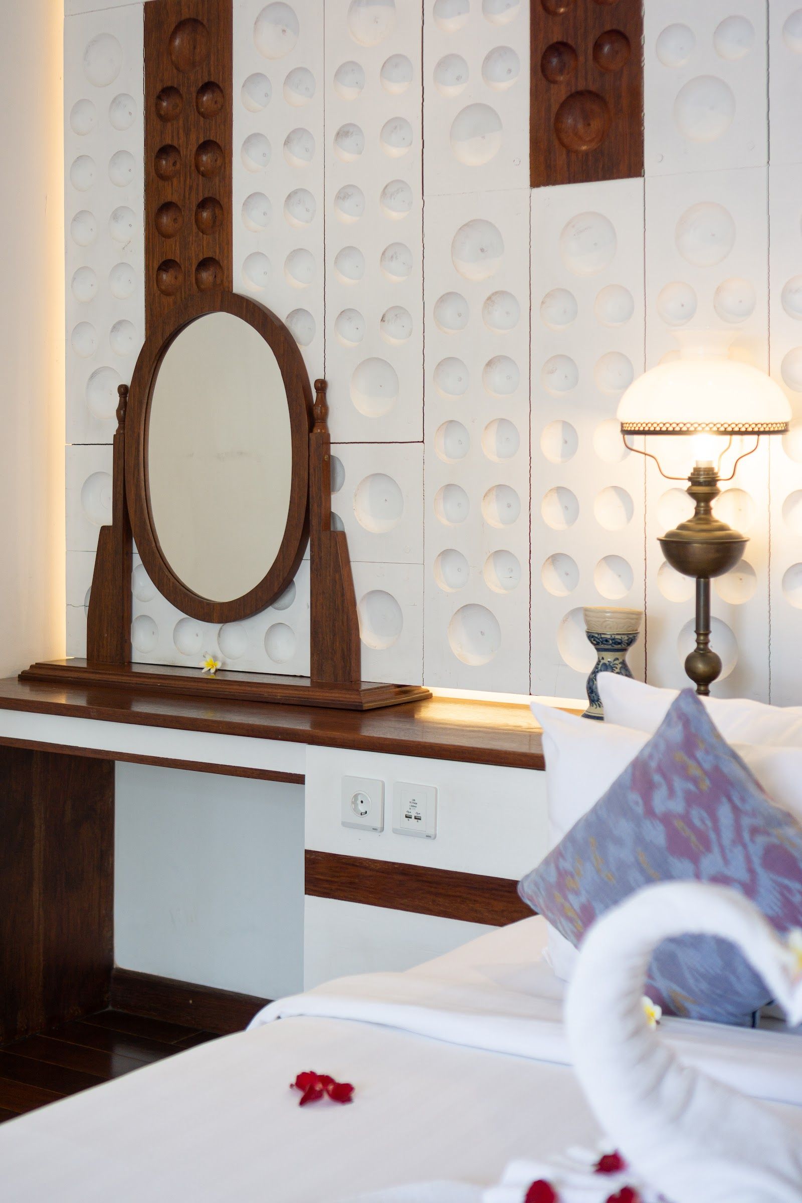 The Chands Enam - Image 20