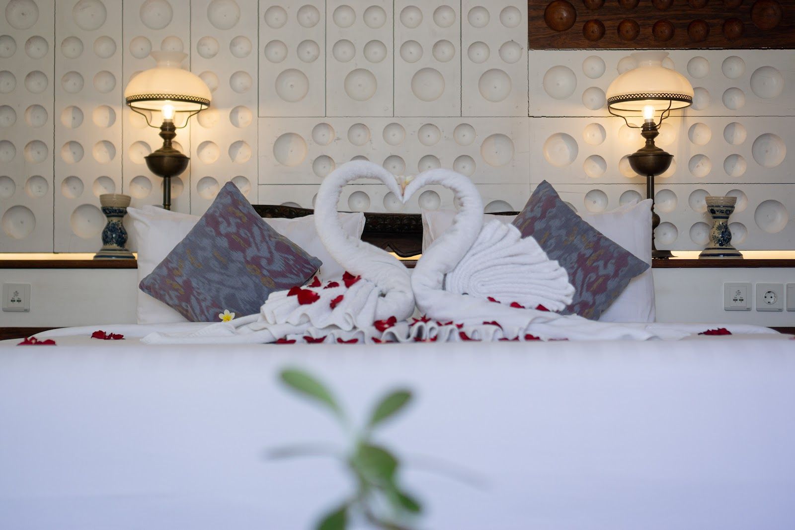 The Chands Enam - Image 21