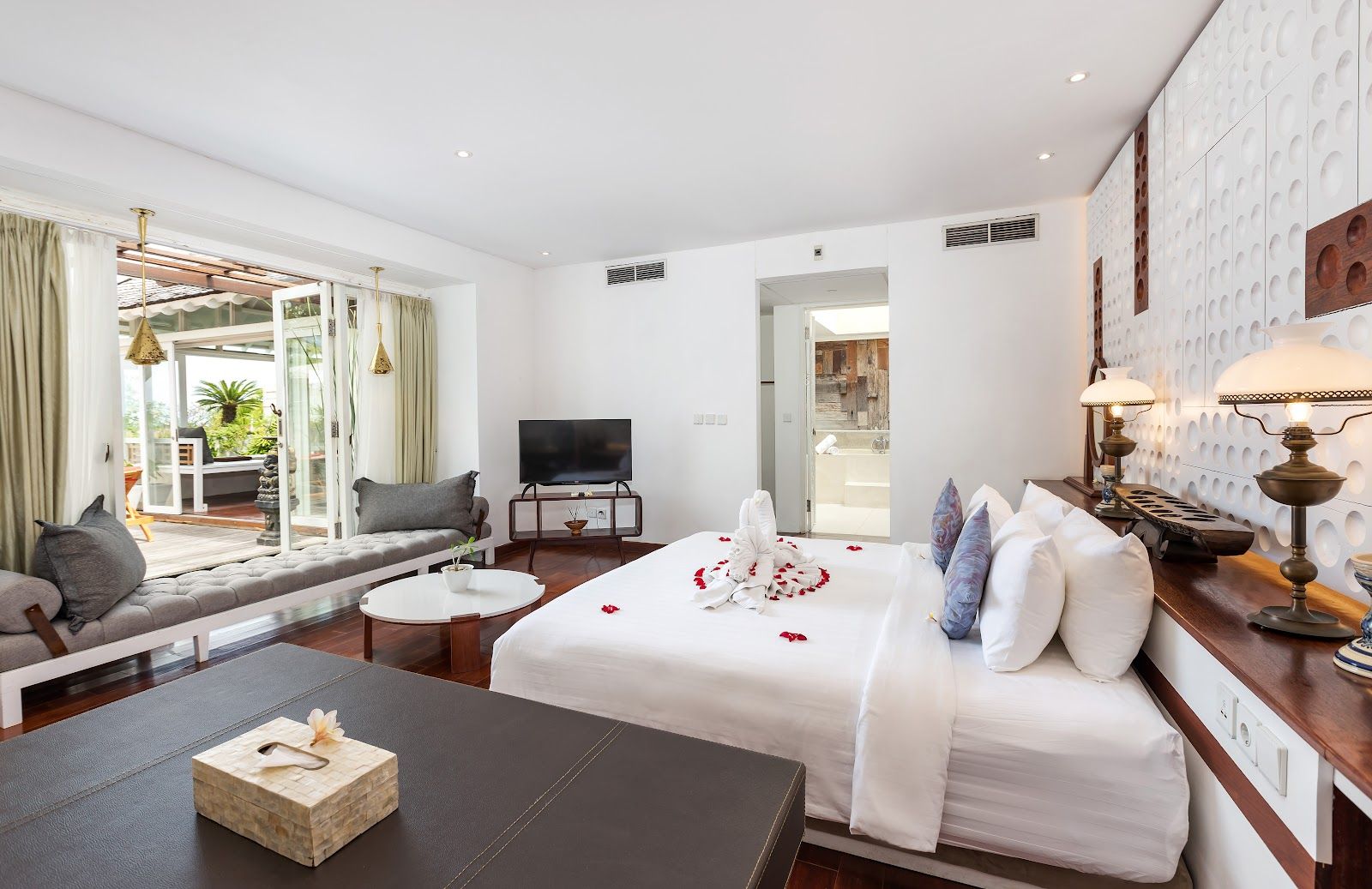 The Chands Enam - Image 29