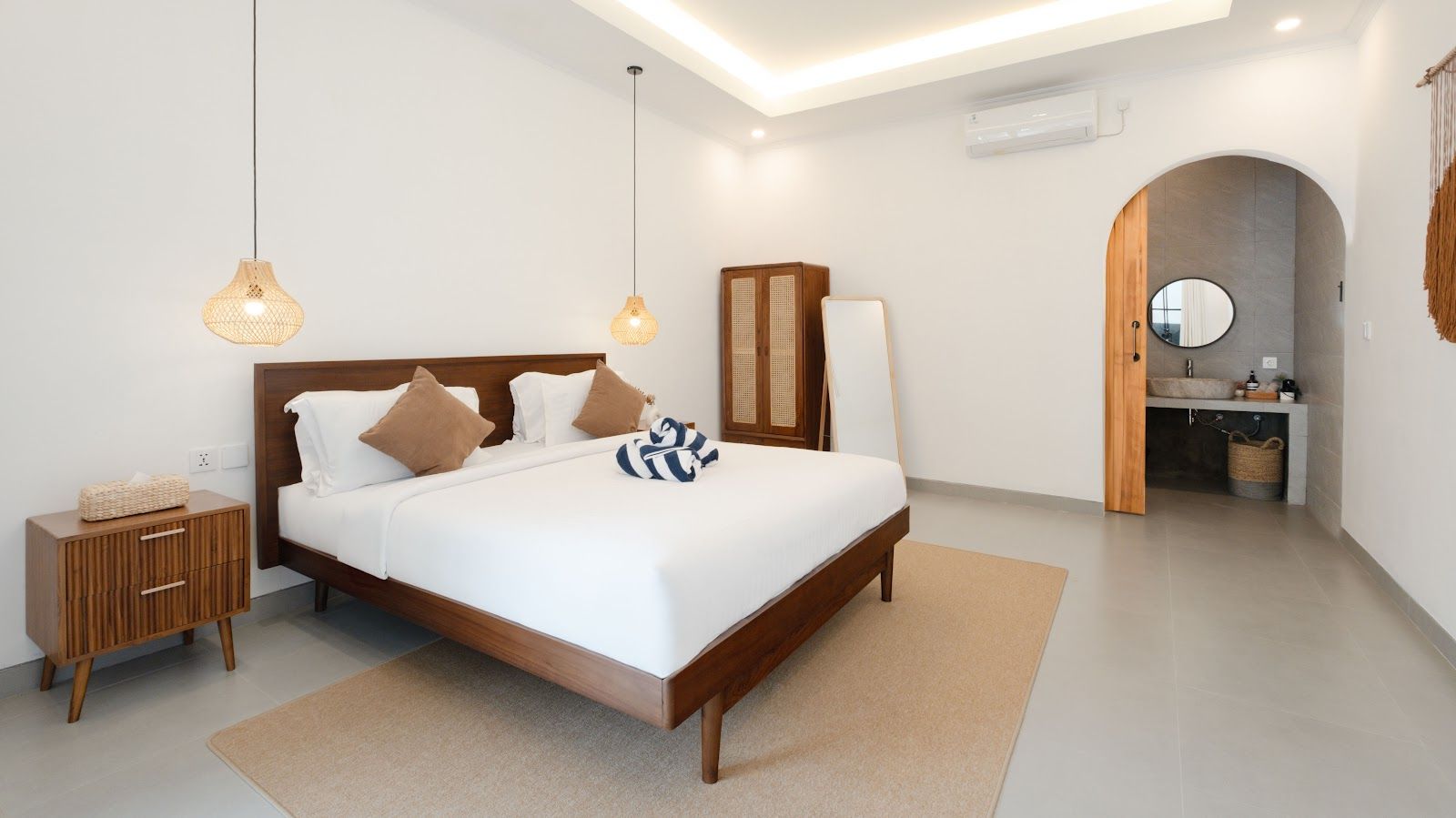 Kamila Villa 2 - Image 2