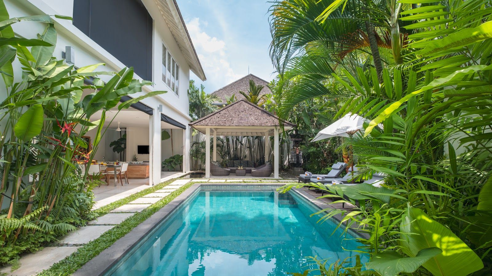 Villa Merta Sari 10 - Image 1