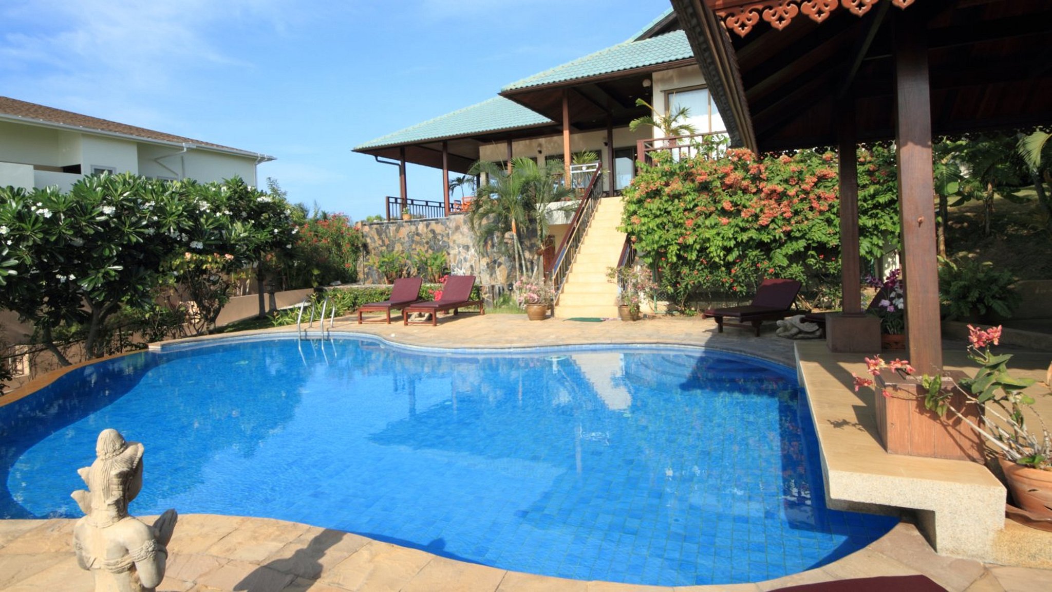 Baan Lom Talay