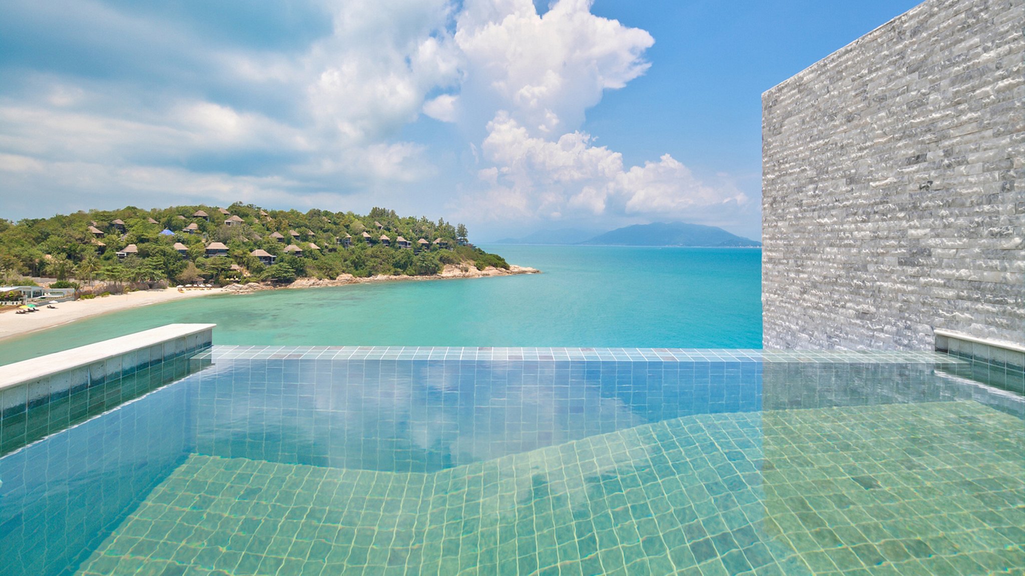 Samrong Beach Villa