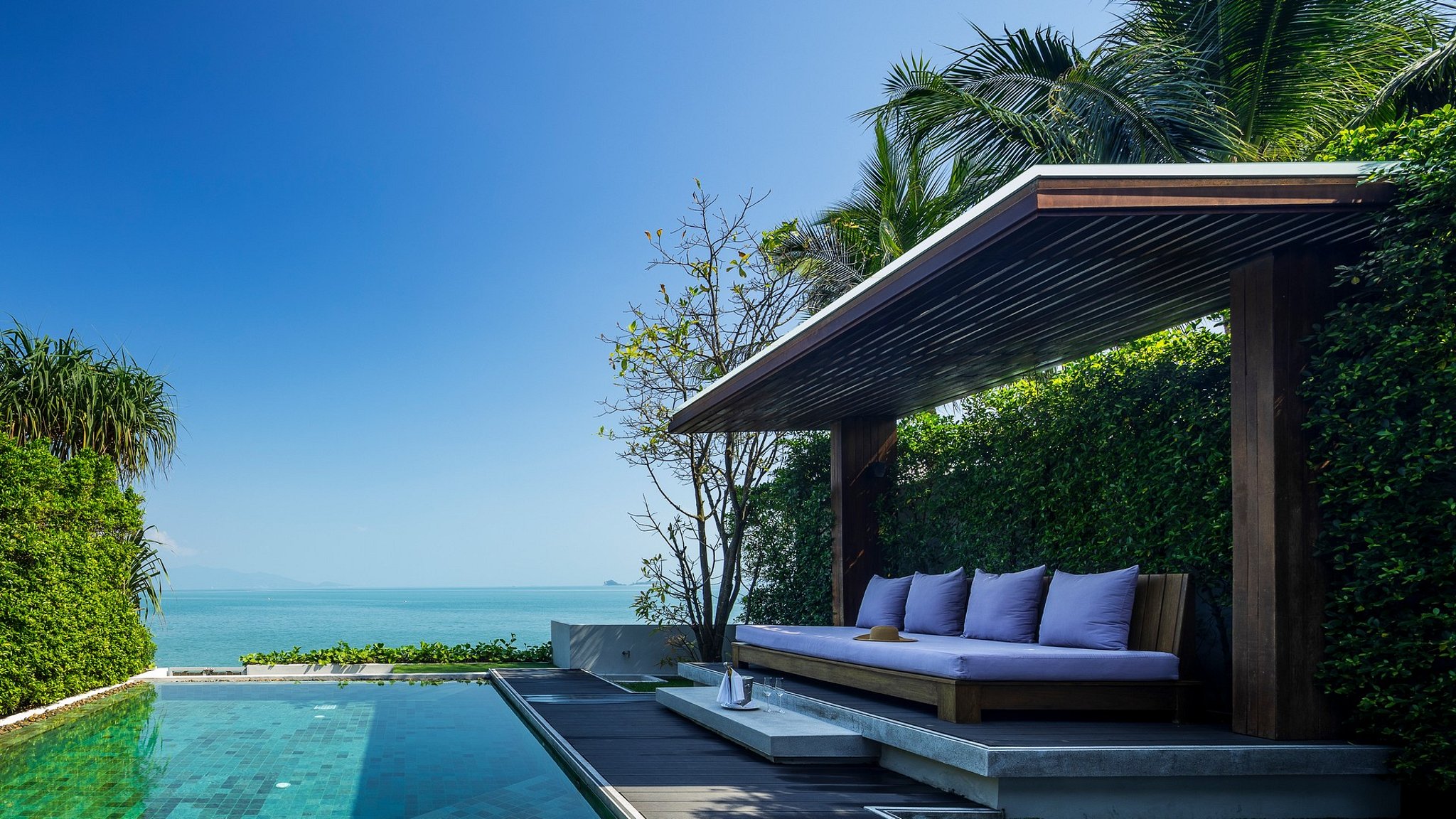 Celes Beachfront Pool Suite